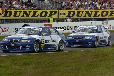 John Nielsen (33) holdt teamkammeraten Casper Elgaard (1) bag sig i hele løbet og vandt sin tiende sejr på Padborg Park (Foto: Birger Vilén - <a href=http://www.euroracer.org target=_blank>www.euroracer.org</a>)